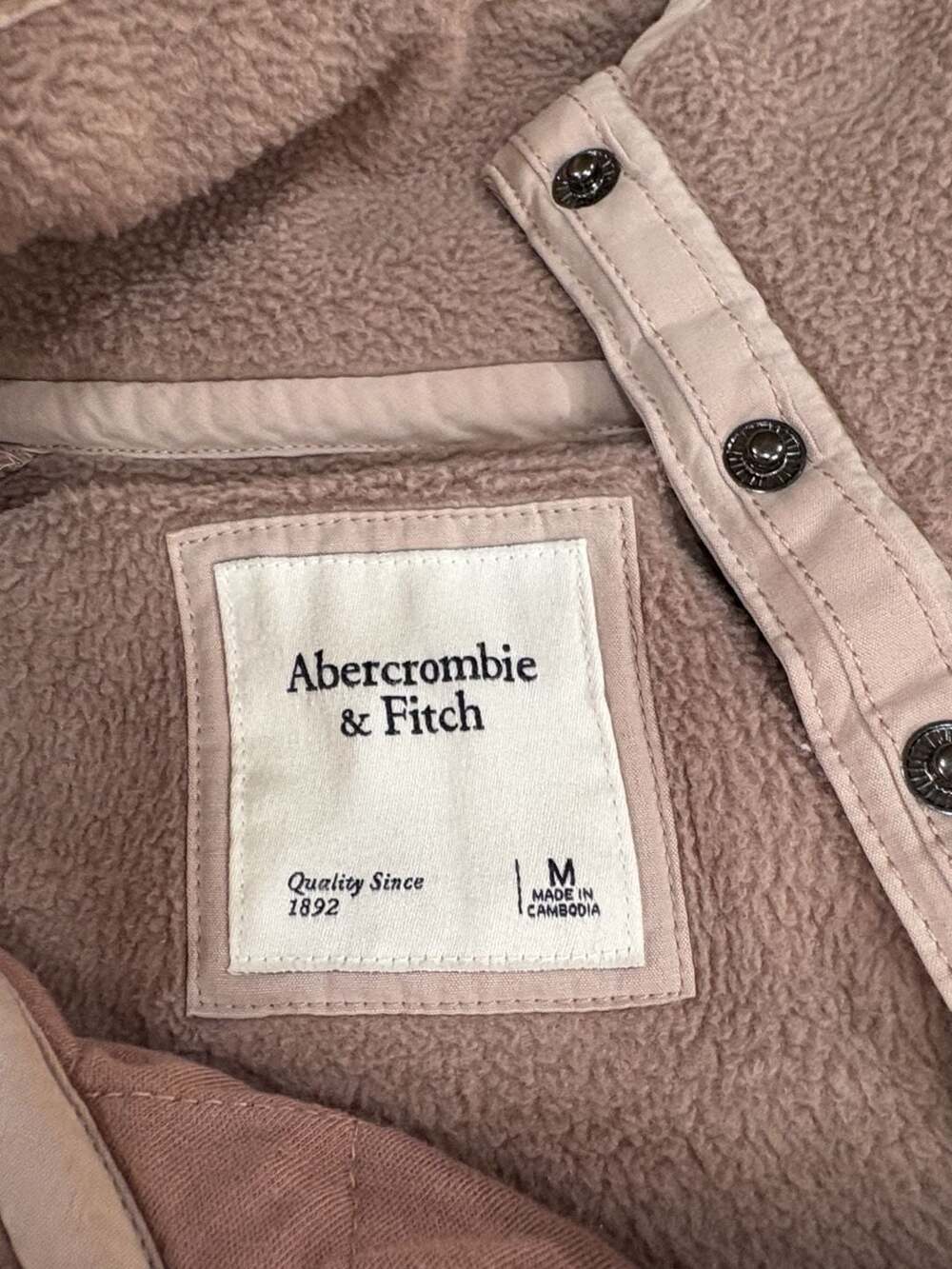 Abercrombie & Fitch Quilted Fleece Pullover Size M Pink Snap Neck Sweatshirt - Picture 2 of 5
